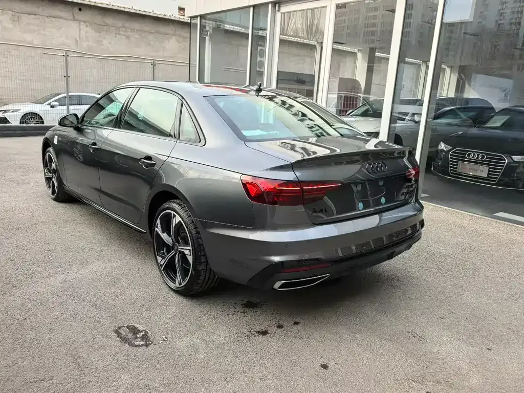 Audi A4L 2025 из CN, фото 7