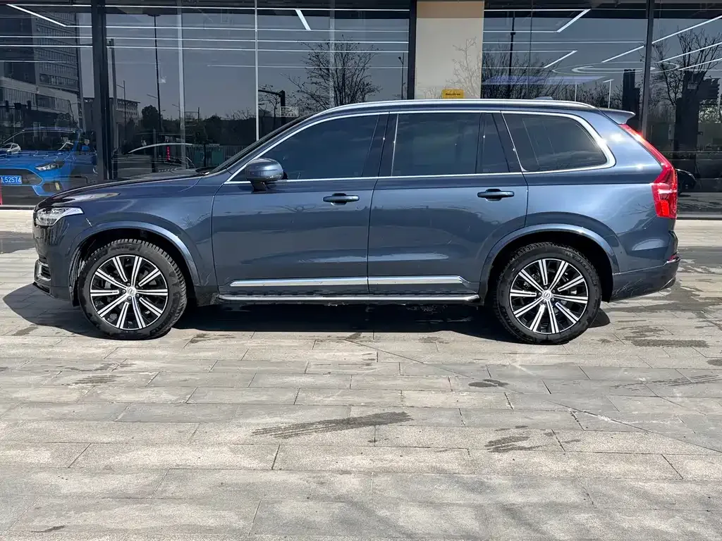 Volvo XC90 2024 из CN, фото 3