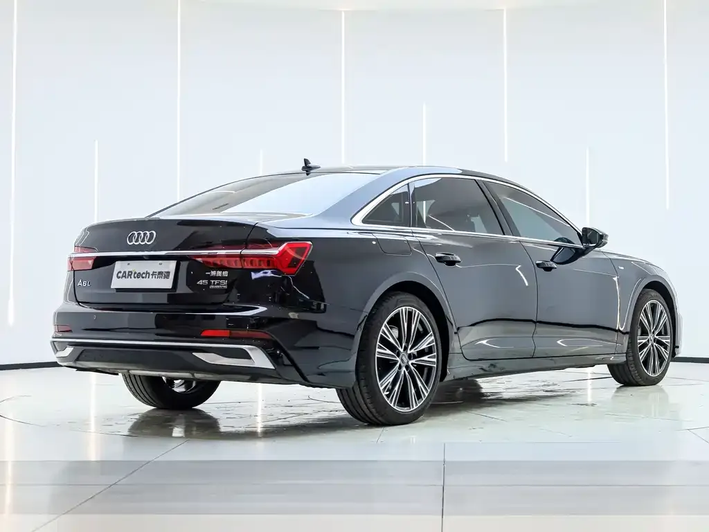 Audi A6L — фото 7