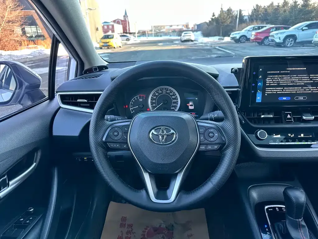 Toyota Corolla — фото 10