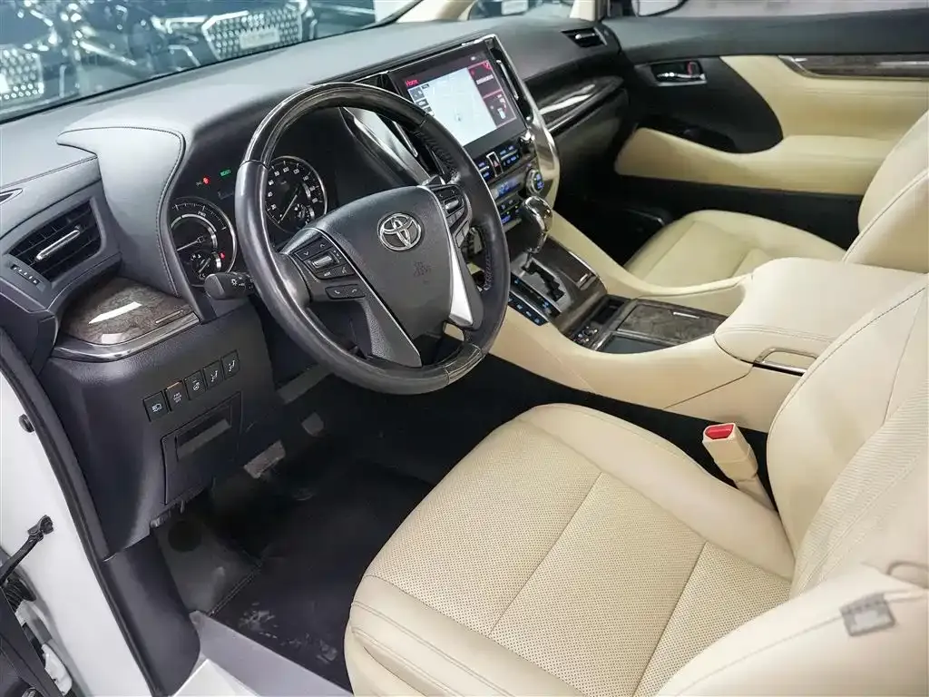 Toyota Alphard 2023 из CN, фото 8