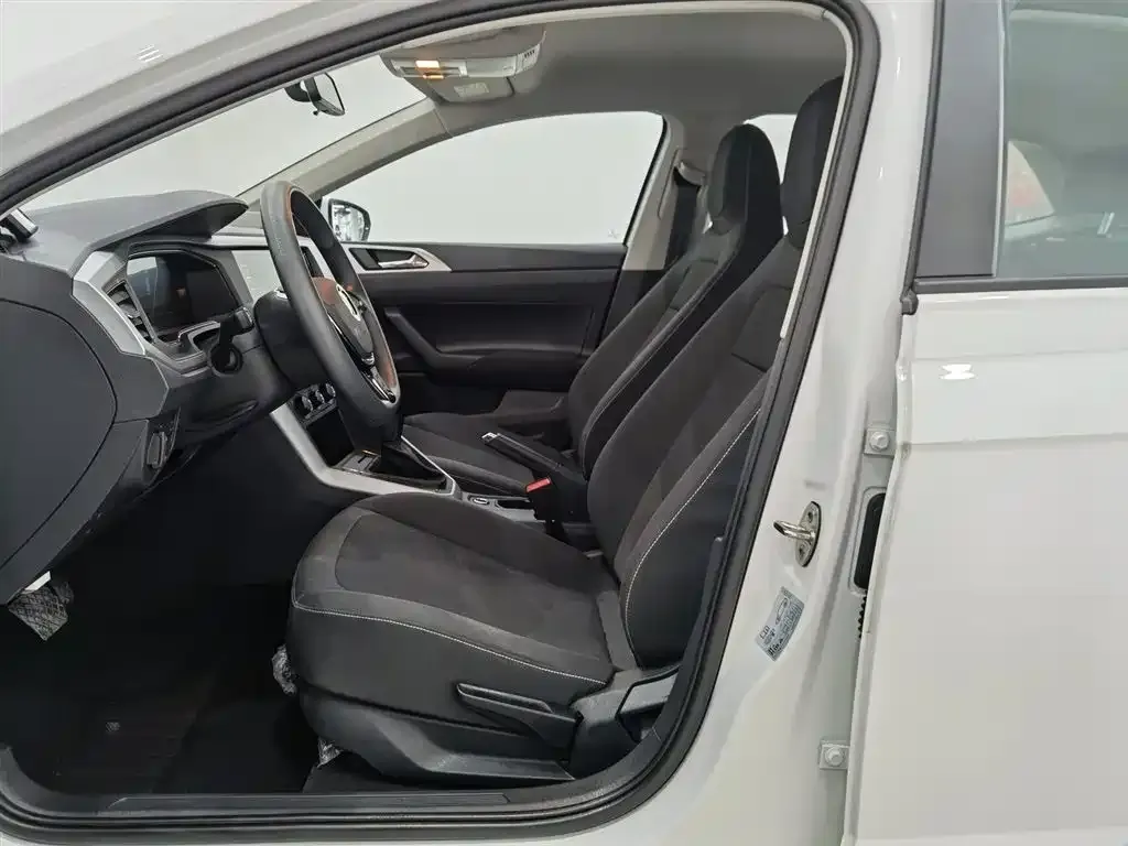 Volkswagen Polo 2024 из CN, фото 3