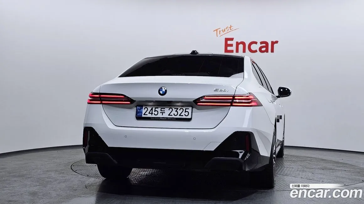 BMW 5-Series 2024 из KR, фото 4
