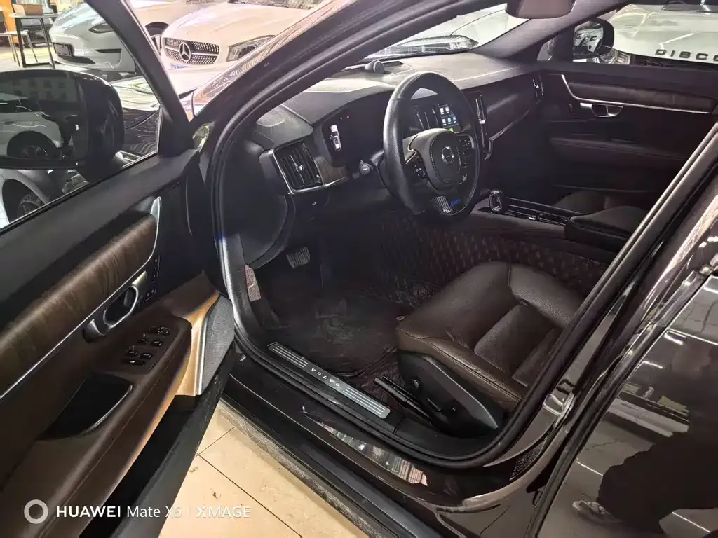 Volvo V90 2023 из CN, фото 7