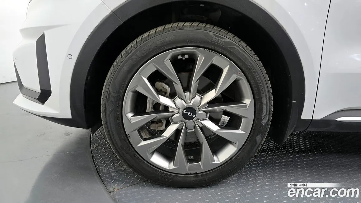 Kia Sorento — фото 6