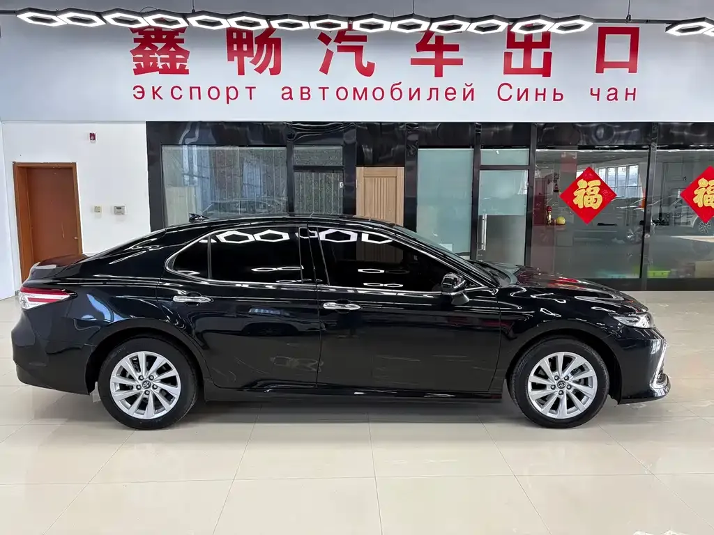 Toyota Camry 2023 из CN, фото 4