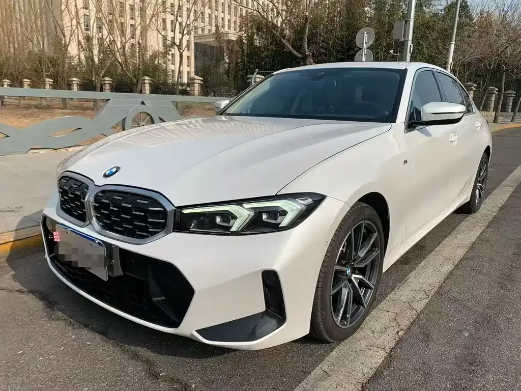 BMW 3 Series 2023 из CN, фото 1