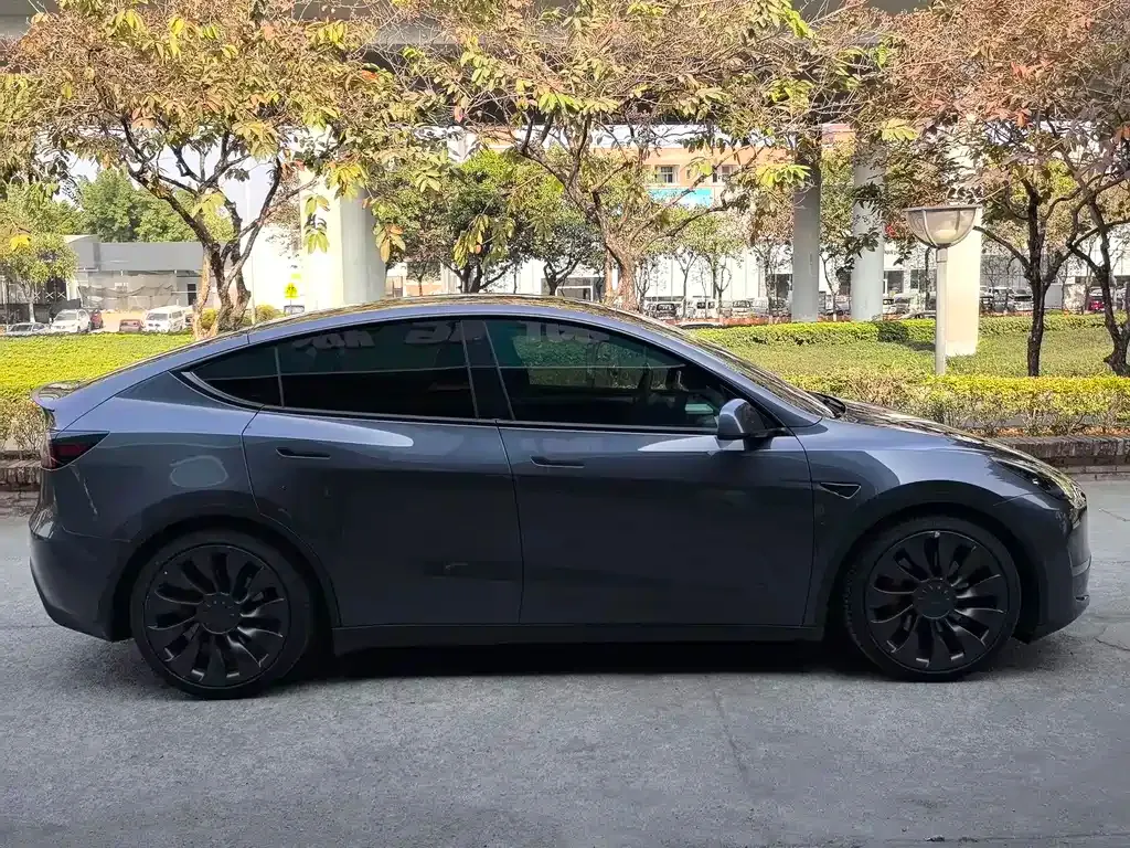 Tesla Model Y 2022 из CN, фото 3