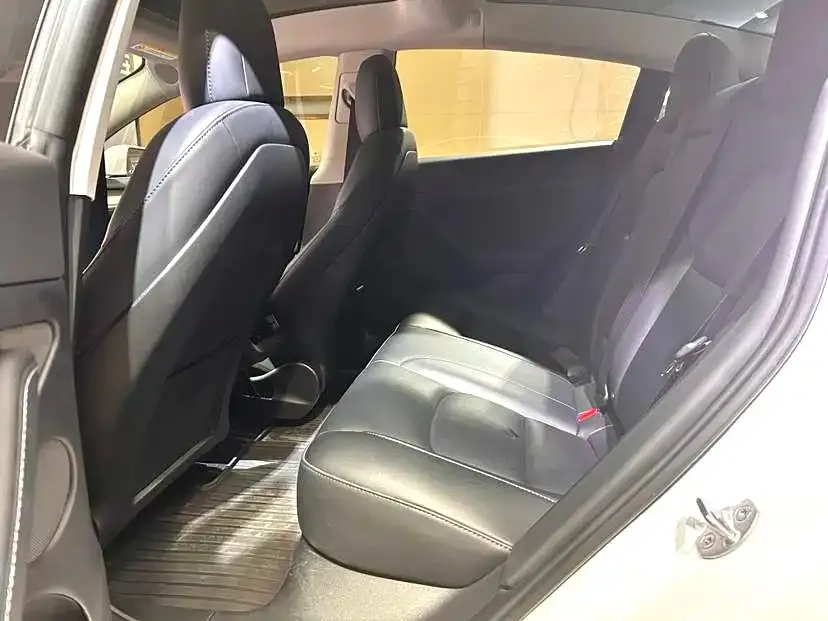 Tesla Model 3 — фото 2