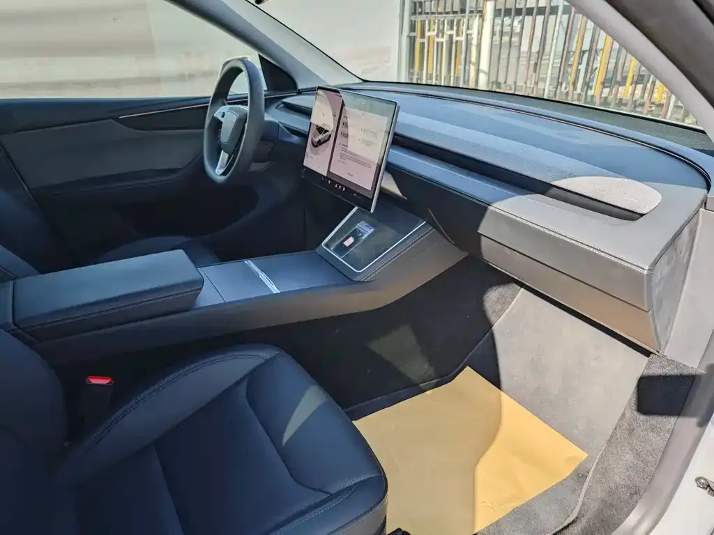 Tesla Model Y 2025 из CN, фото 7