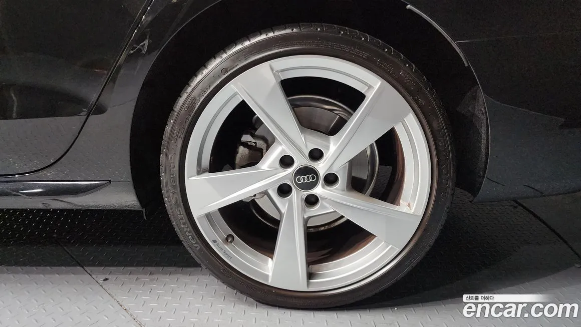 Audi A4 2022 из KR, фото 8
