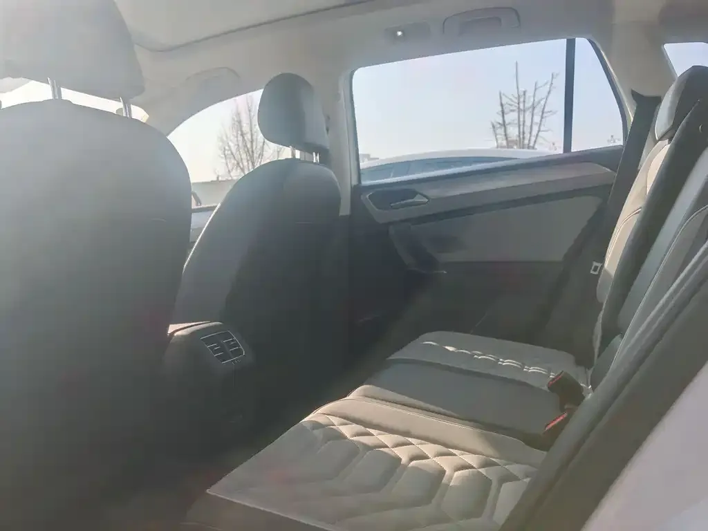 Volkswagen Tayron 2024 из CN, фото 7