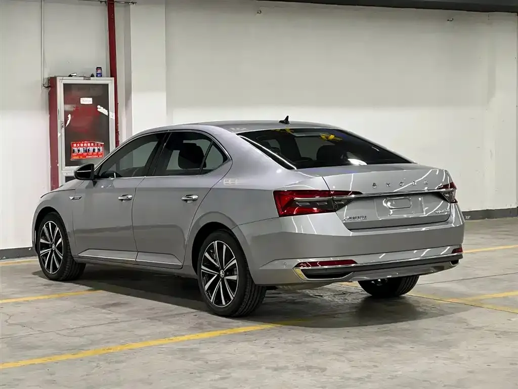 Skoda Superb 2024 из CN, фото 9