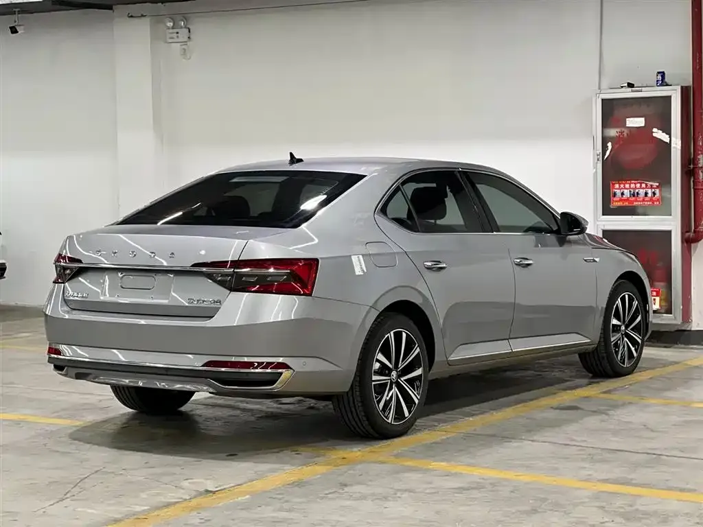 Skoda Superb 2024 из CN, фото 5