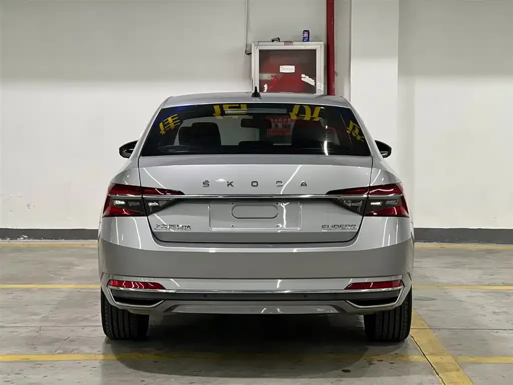 Skoda Superb 2024 из CN, фото 3