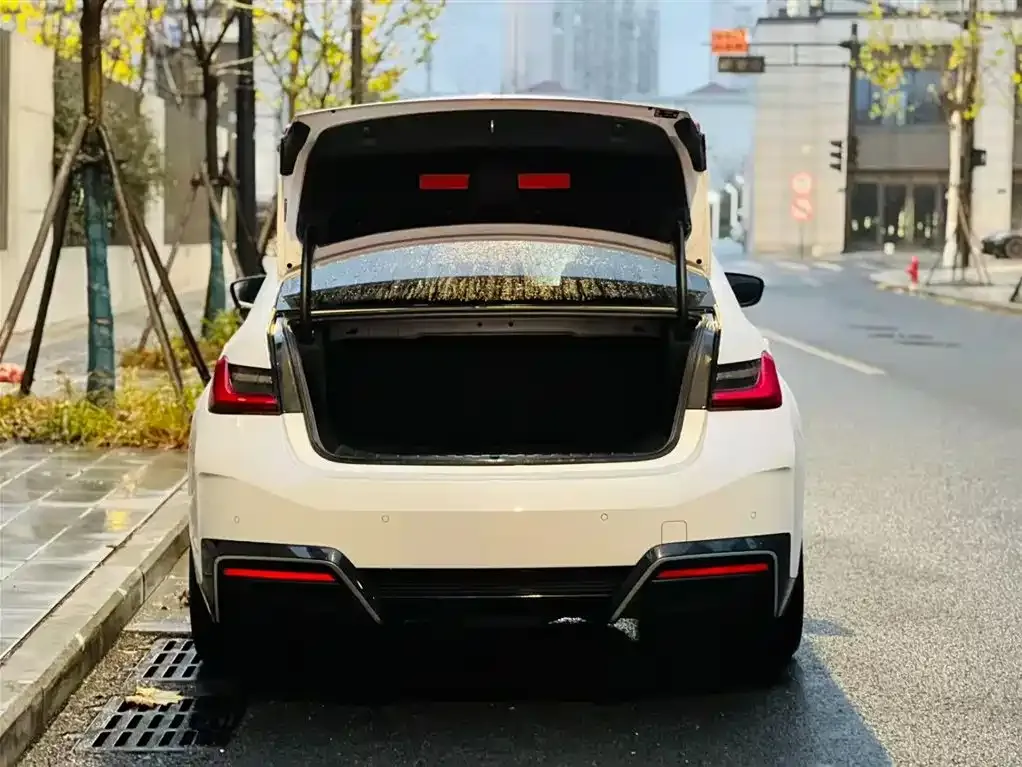 BMW i3 2024 из CN, фото 4