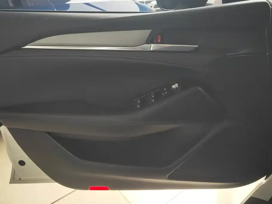 Mazda Atenza 2021 из CN, фото 2
