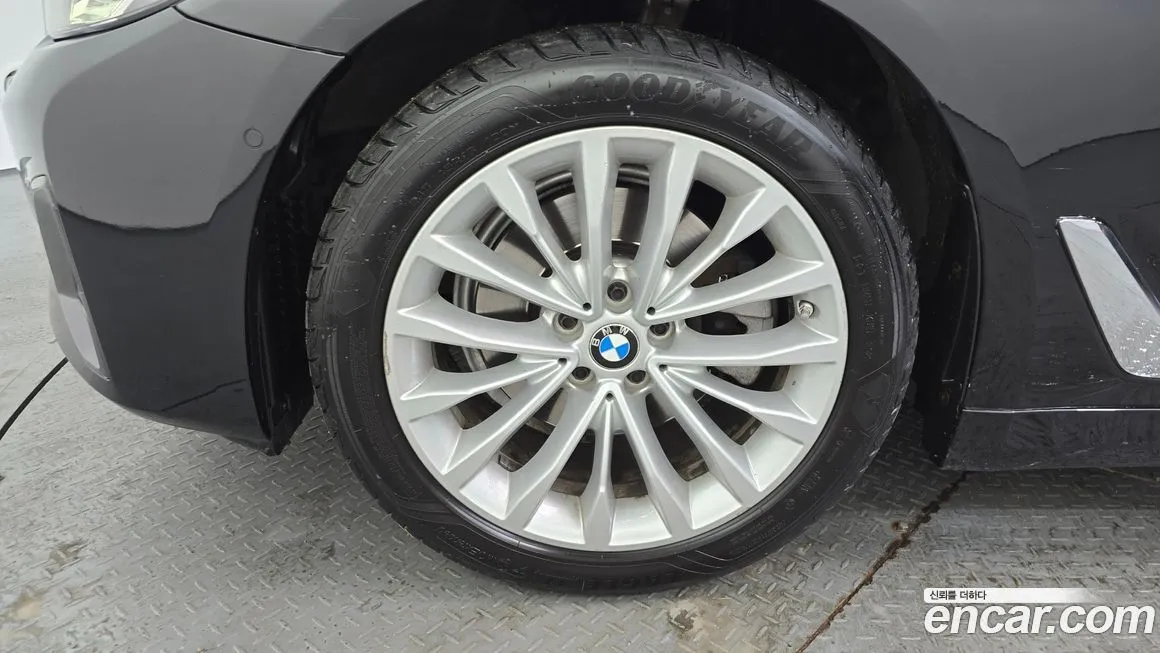 BMW 5-Series 2021 из KR, фото 5