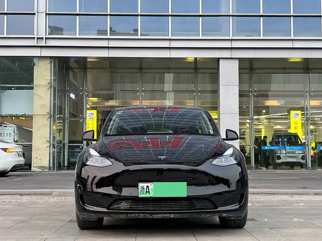 Tesla Model Y — фото 4