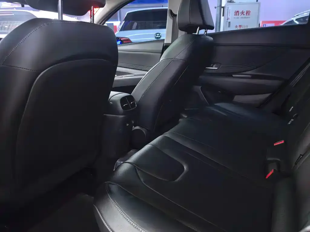Hyundai Elantra 2022 из CN, фото 5