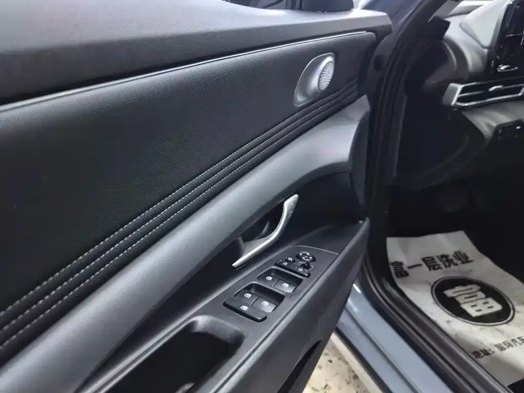 Hyundai Elantra 2022 из CN, фото 4