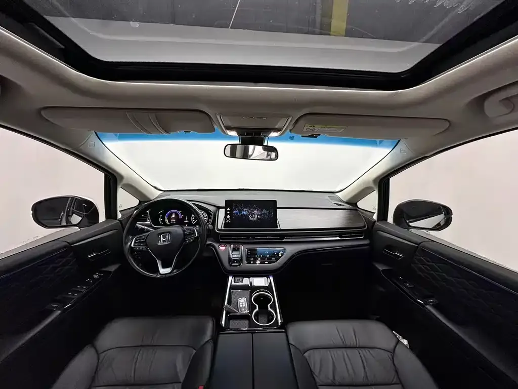Honda Elysion 2022 из CN, фото 10