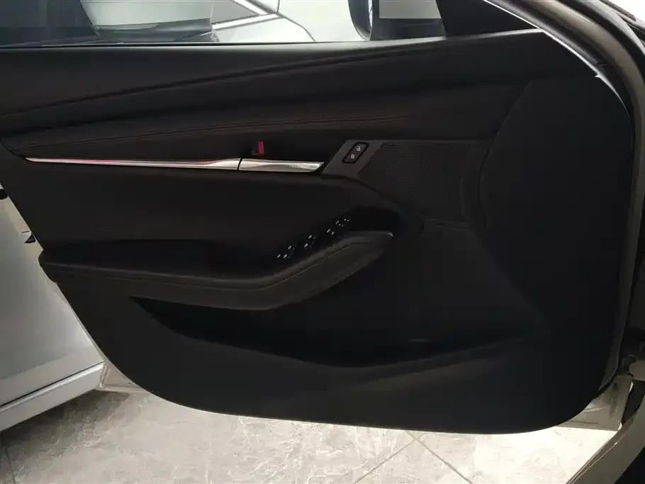 Mazda 3 Axela 2022 из CN, фото 6