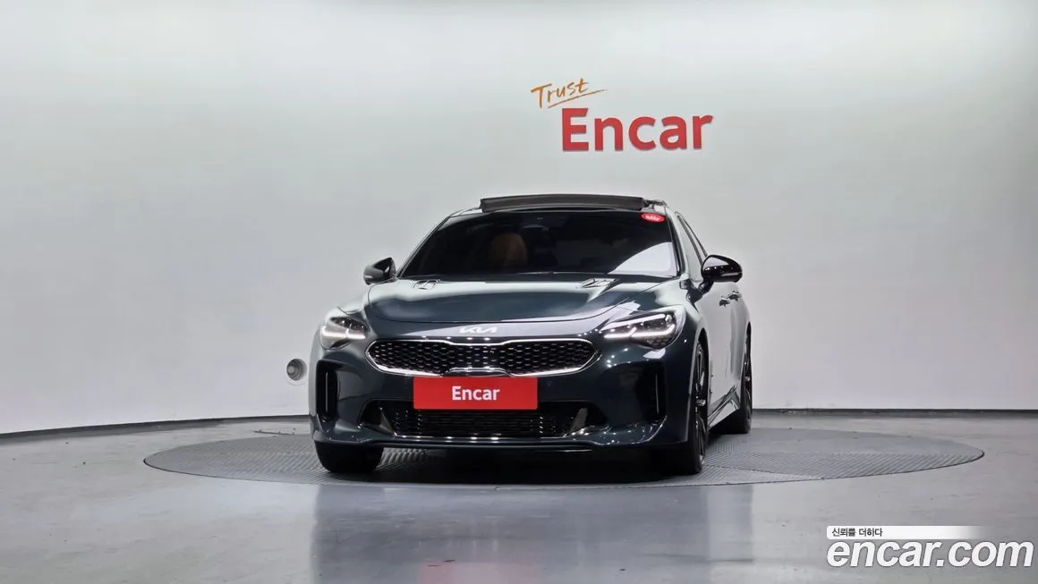 Kia Stinger 2023 из KR, фото 2