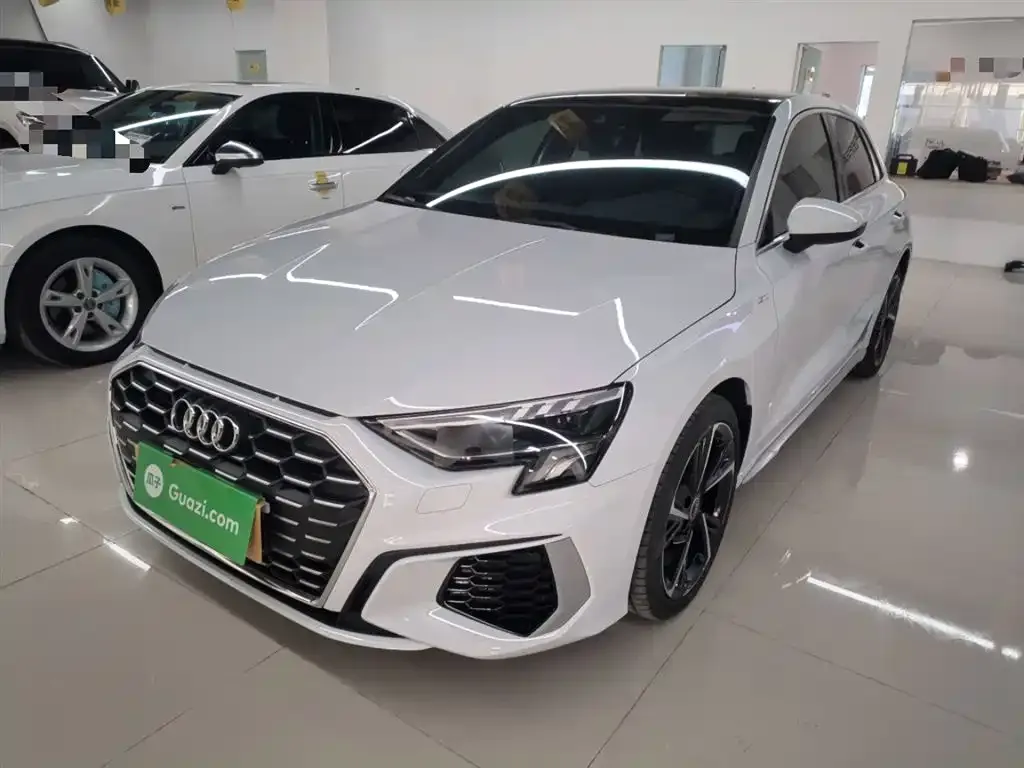 Audi A3 2023 из CN, фото 1