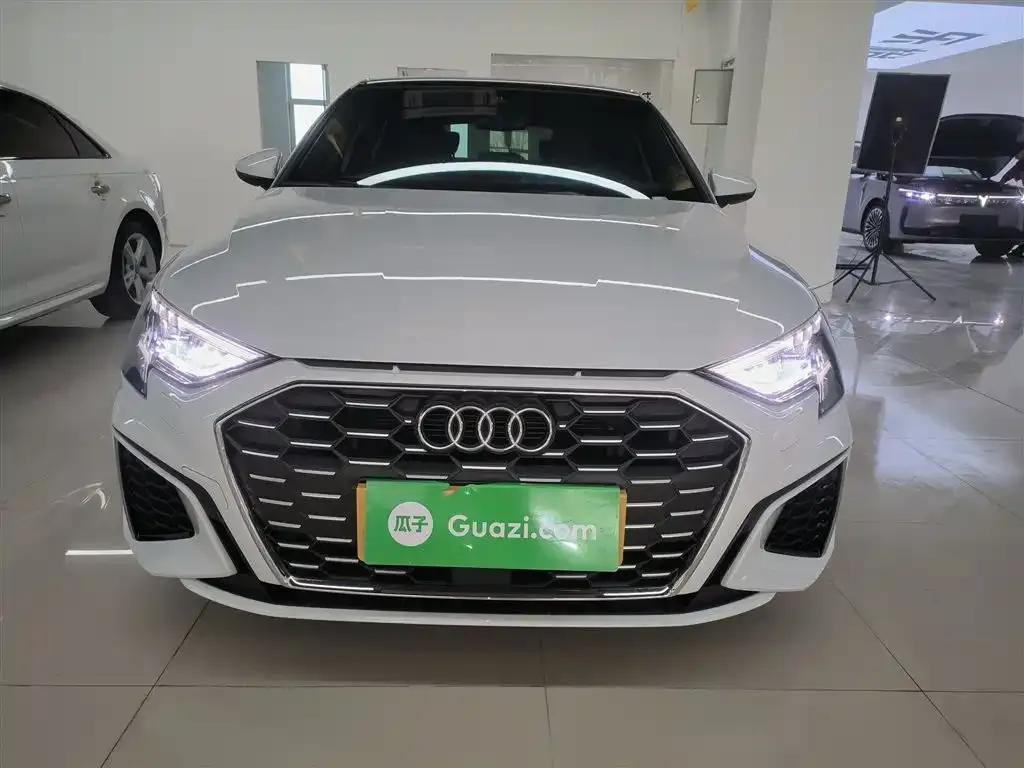 Audi A3 2023 из CN, фото 4