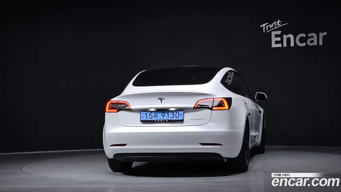 Tesla Model 3 — фото 8