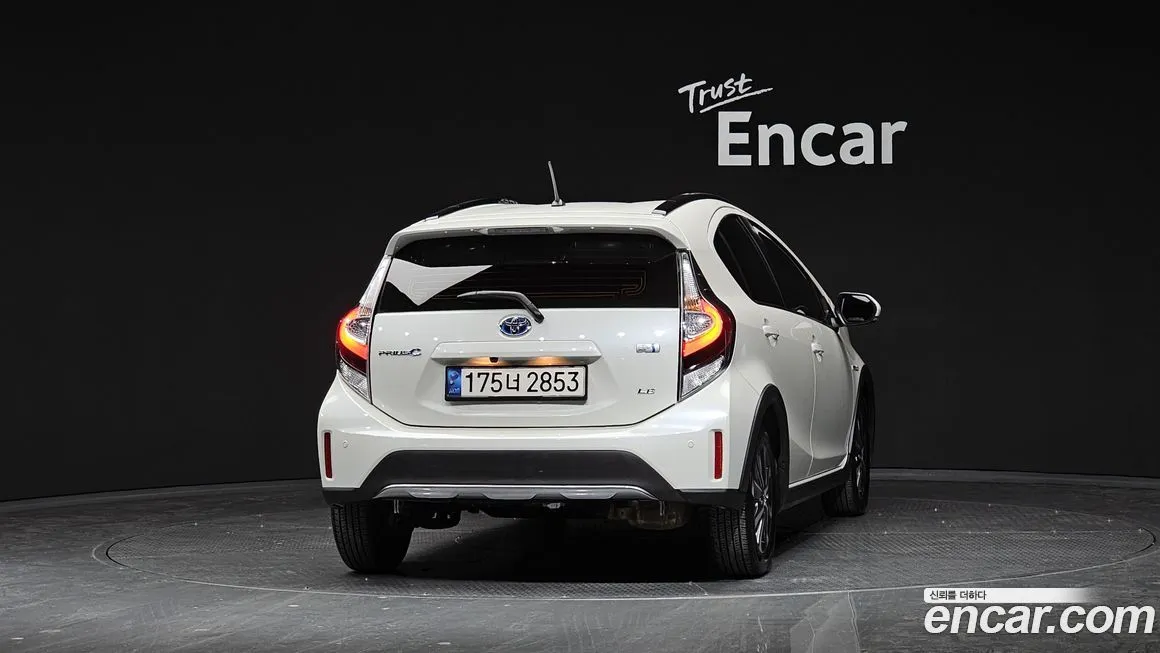 Toyota Prius 2021 из KR, фото 3