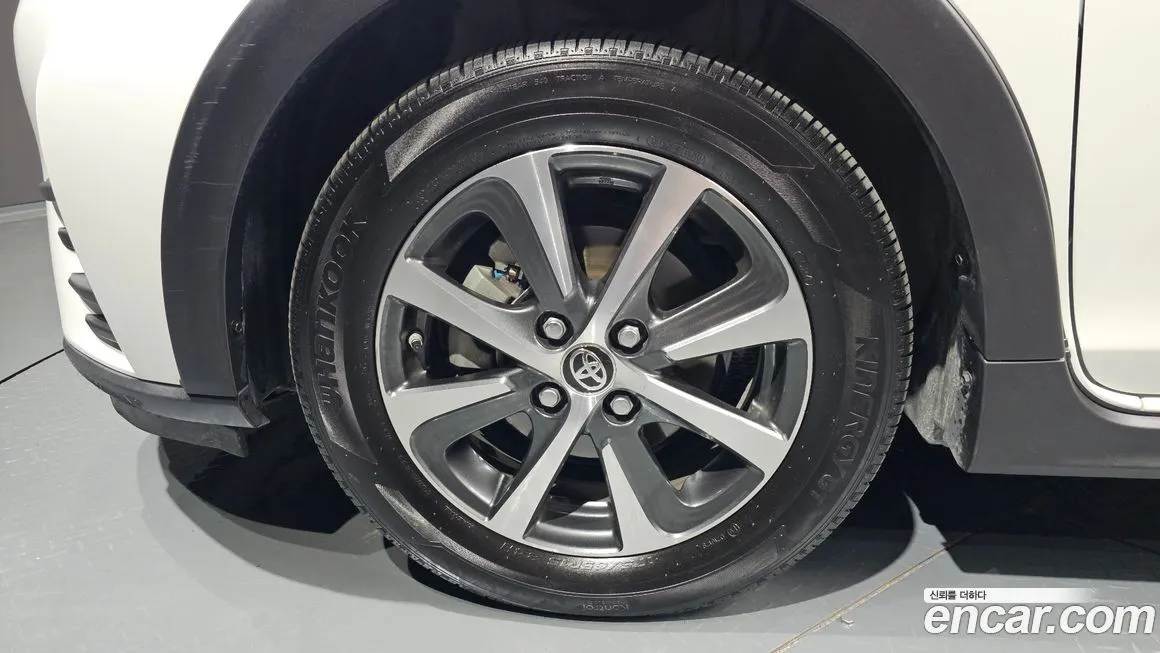 Toyota Prius 2021 из KR, фото 7