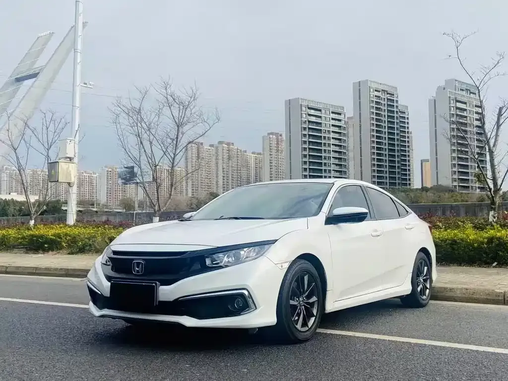 Honda Civic — фото 1
