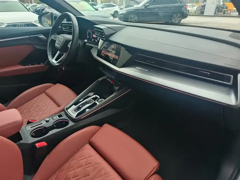 Audi A3 2024 из CN, фото 3