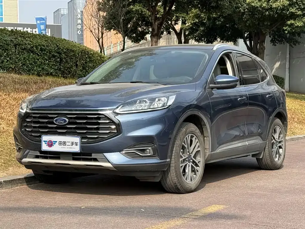 Ford Escape 2022 из CN, фото 1