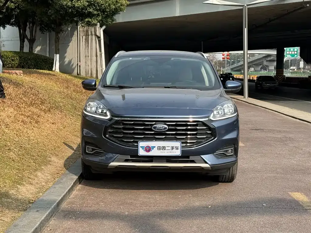 Ford Escape 2022 из CN, фото 2