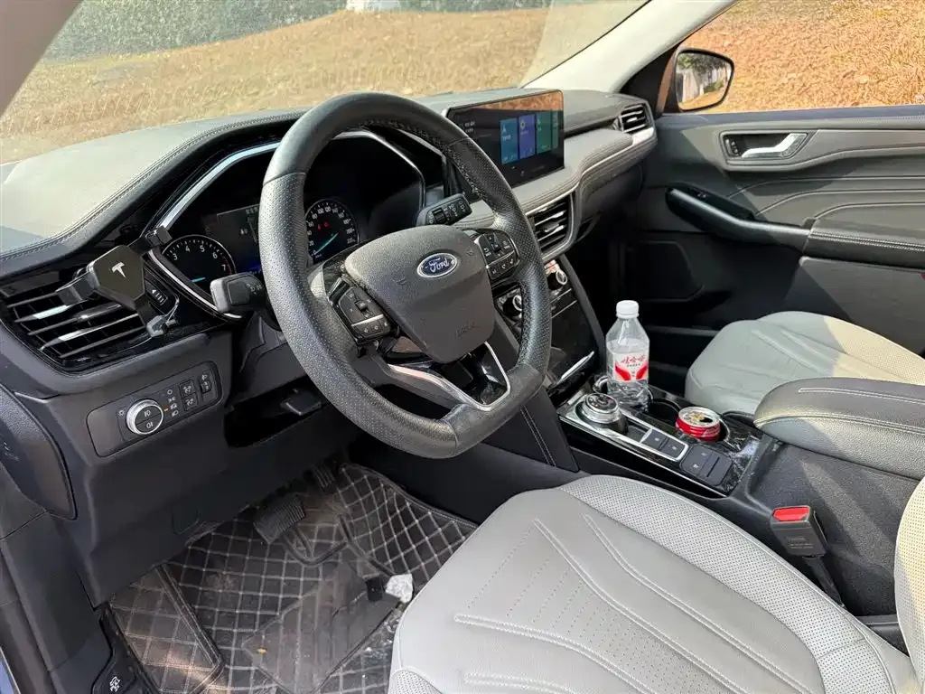Ford Escape 2022 из CN, фото 5