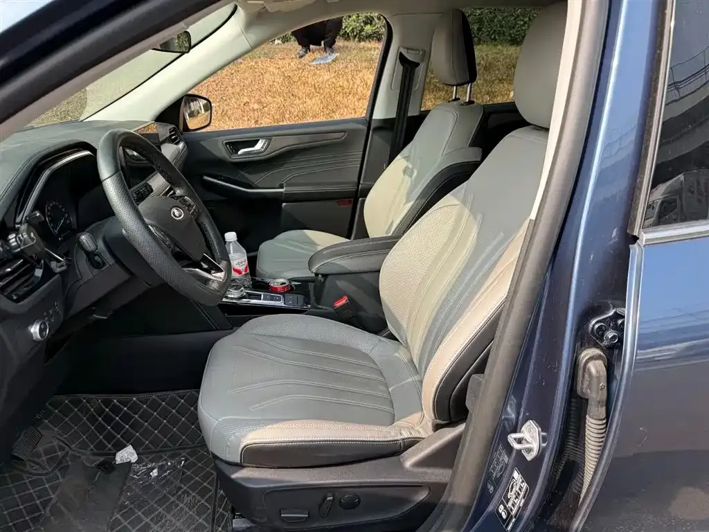 Ford Escape 2022 из CN, фото 4