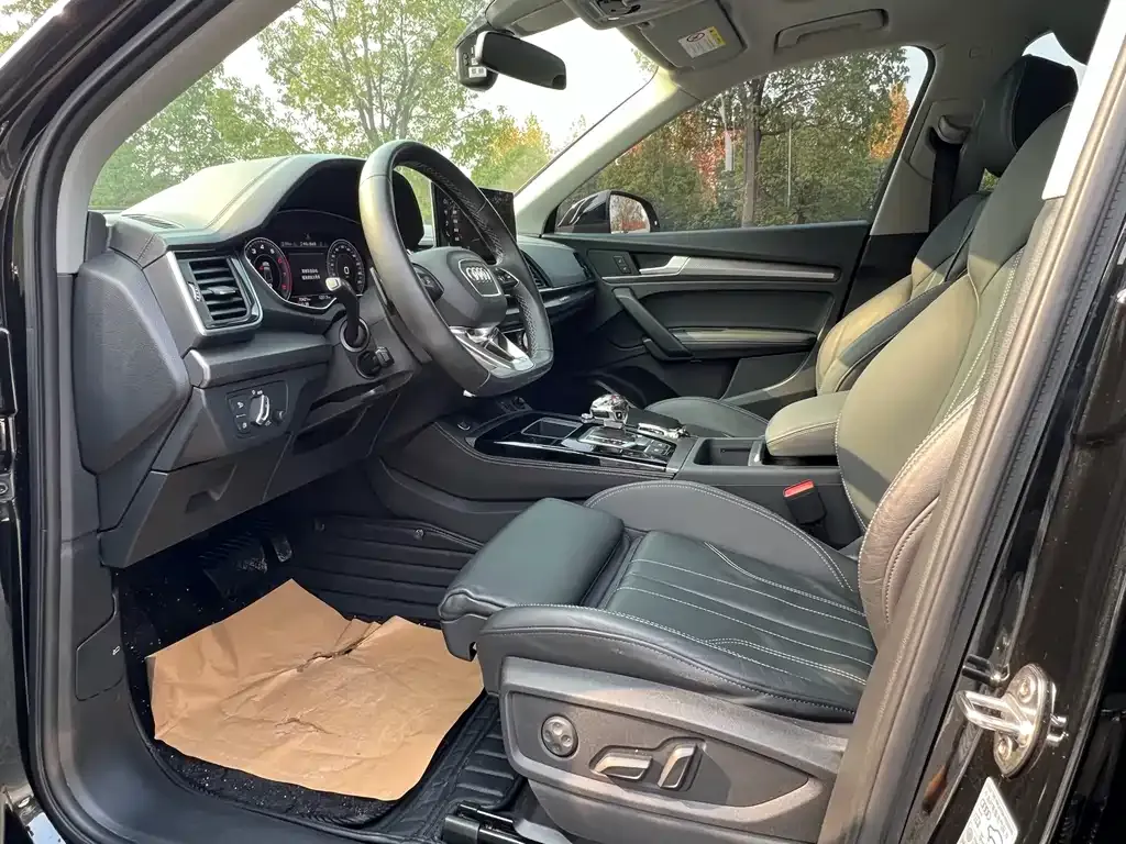 Audi Q5L 2021 из CN, фото 4
