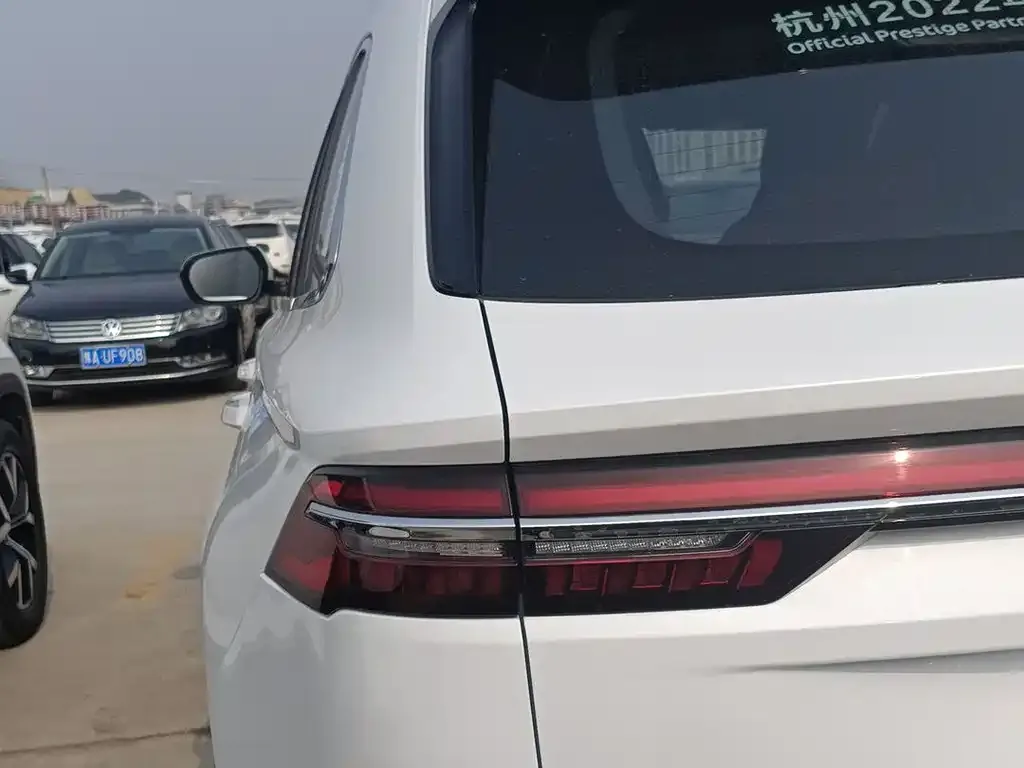 Geely Xingyue L 2024 из CN, фото 3