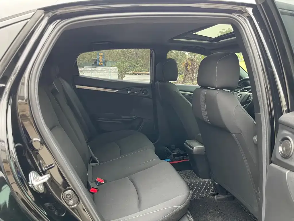 Honda Civic 2022 из CN, фото 2