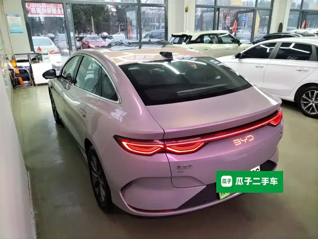 BYD Qin L — фото 8