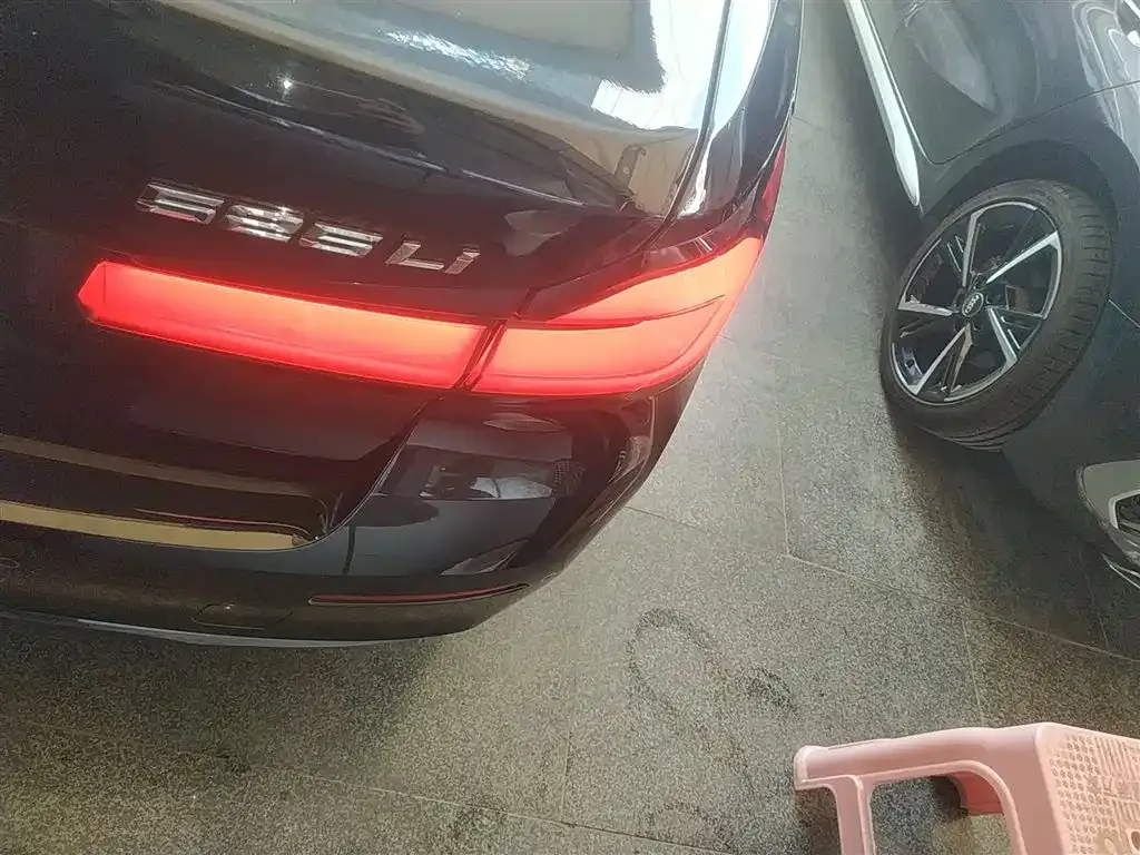 BMW 5 Series 2021 из CN, фото 8