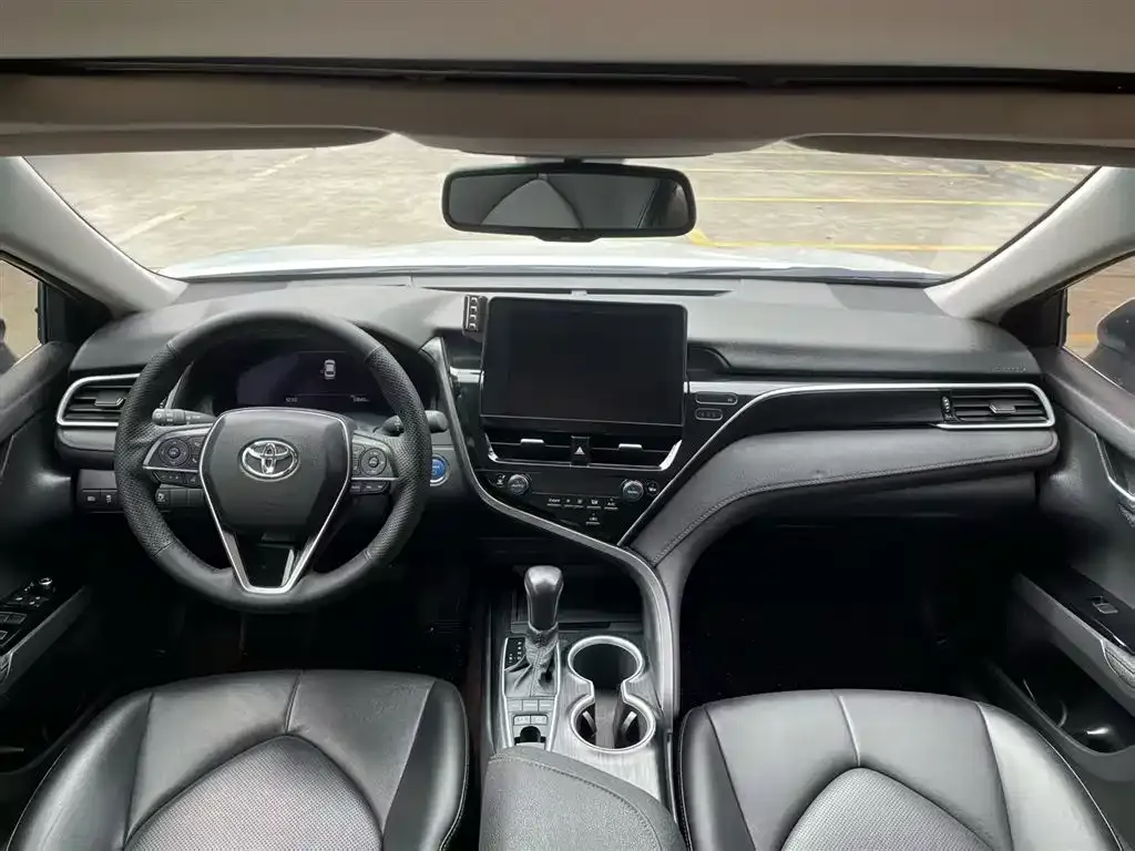 Toyota Camry 2023 из CN, фото 4