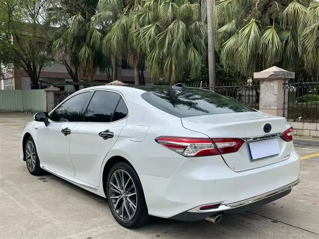 Toyota Camry 2023 из CN, фото 9
