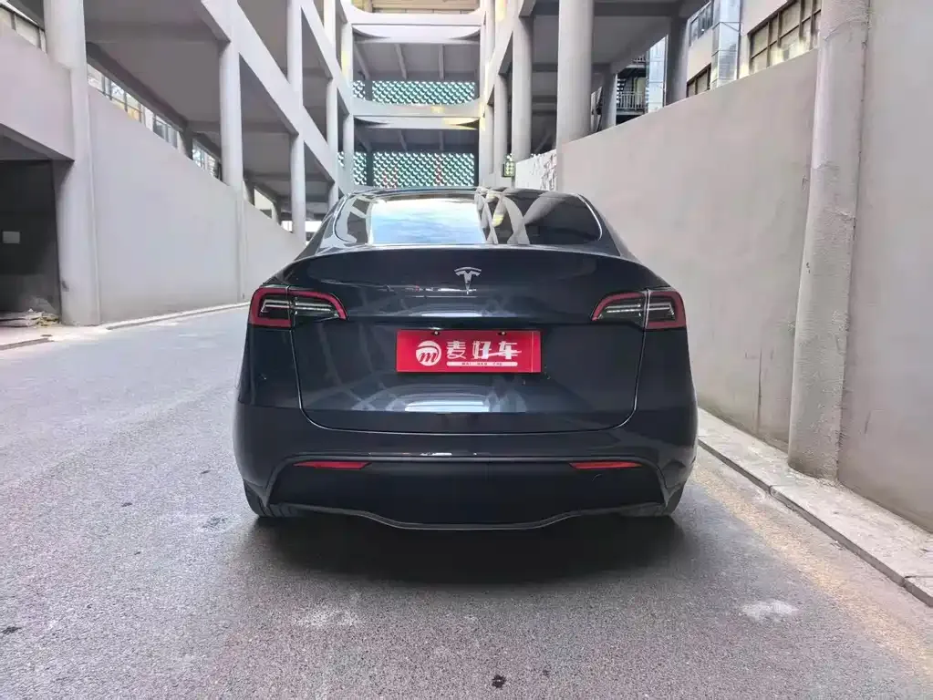 Tesla Model Y — фото 7