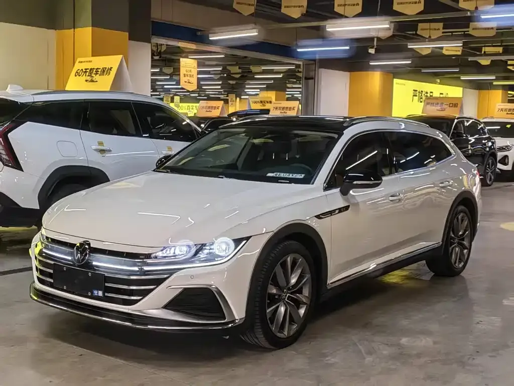 Volkswagen CC 2024 из CN, фото 1