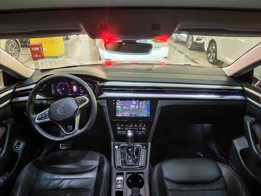 Volkswagen CC 2024 из CN, фото 4