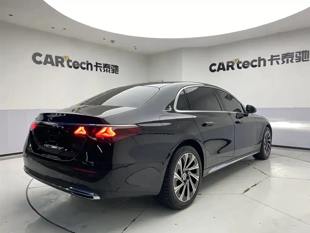 Mercedes-Benz E-Class 2024 из CN, фото 2